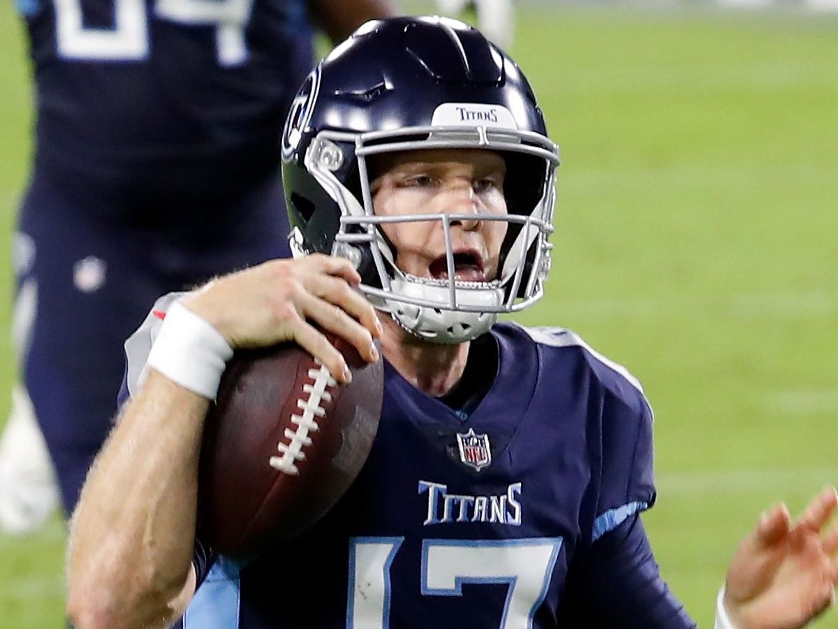 MIAMI DOLPHINS @ TENNESSEE&nbsp;TITANS